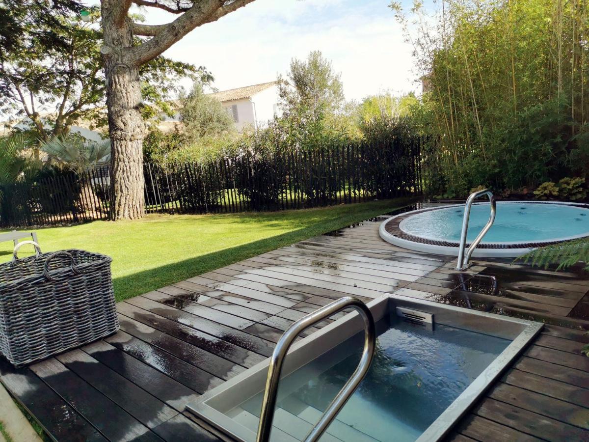 Le Clos Saint-Martin Hotel & Spa ภายนอก รูปภาพ
