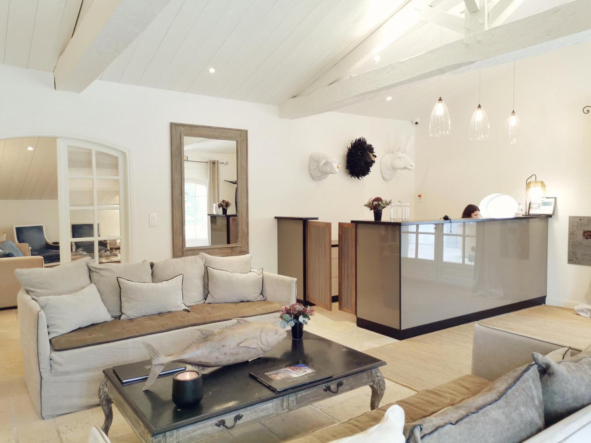 Le Clos Saint-Martin Hotel & Spa ภายนอก รูปภาพ