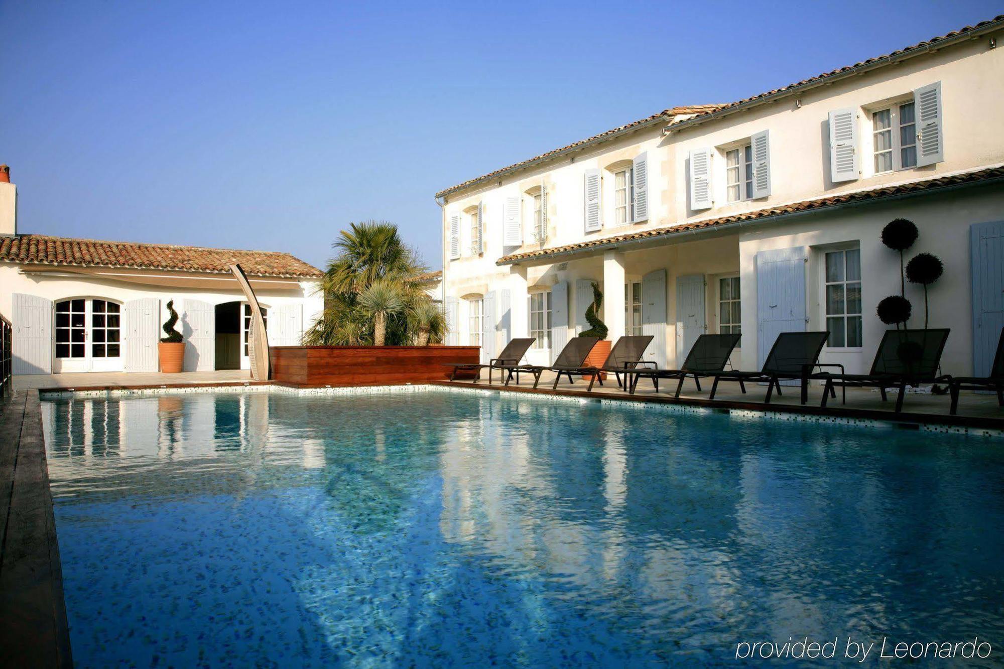 Le Clos Saint-Martin Hotel & Spa ภายนอก รูปภาพ